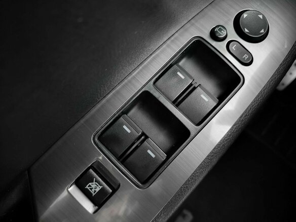 2012 Mazda 6 II (GH) Рестайлинг, белый, 790000 рублей - вид 18