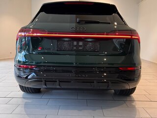 2023 Audi SQ8 e-tron, зелёный, 24900000 рублей, вид 5