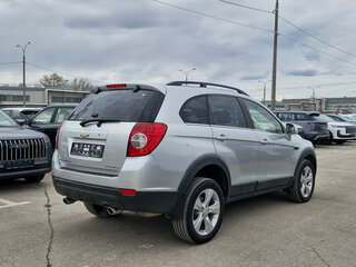 2012 Chevrolet Captiva I Рестайлинг, серебристый, 851000 рублей, вид 3