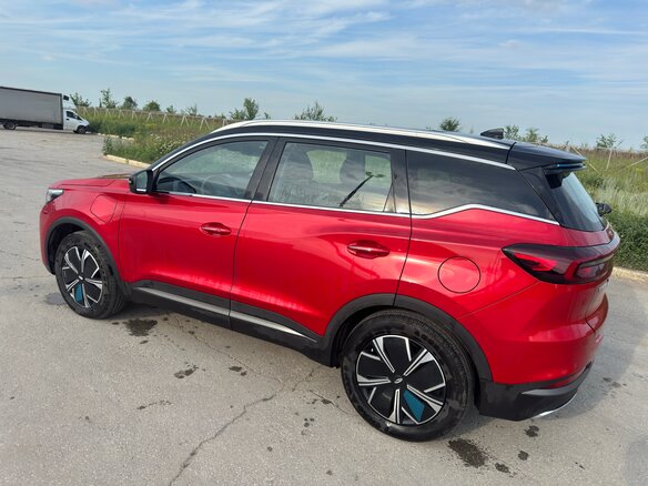 2023 Chery Tiggo 7 Pro Plug-in Hybrid, красный, 2599000 рублей - вид 2