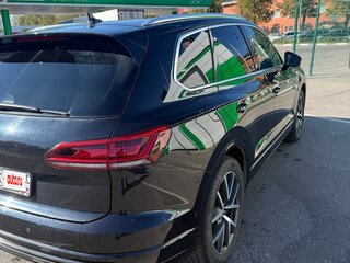 2019 Volkswagen Touareg III, чёрный, 4600000 рублей, вид 5