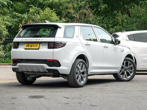 2025 Land Rover Discovery Sport I Рестайлинг, белый, 5885000 рублей - вид 5