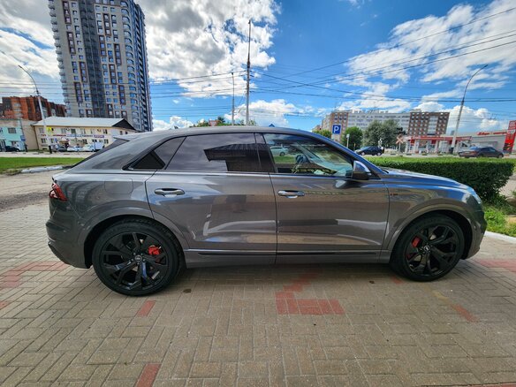 2019 Audi Q8 55 TFSI I (4M), серый, 6000000 рублей - вид 6