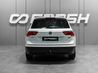 2017 Volkswagen Tiguan II, белый, 2300000 рублей, вид 4