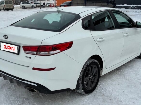 2019 Kia Optima IV Рестайлинг, белый, 1700000 рублей - вид 11