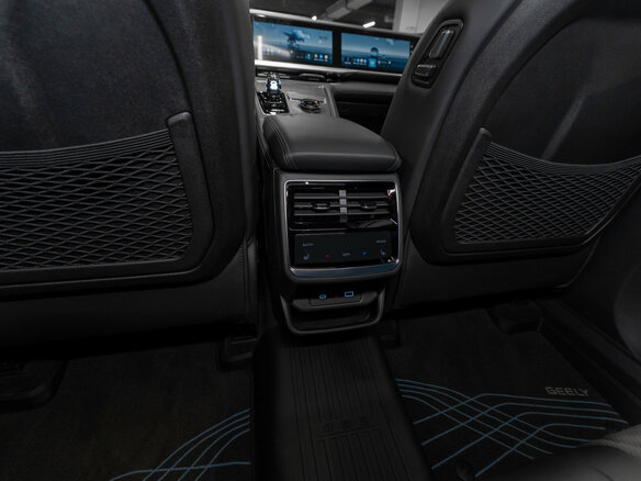 2025 Geely Monjaro (Xingyue L) I Рестайлинг (China Market), чёрный, 3700000 рублей - вид 19