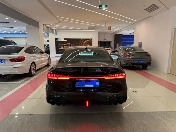 2022 Audi A7 L 45 TFSI II (4K), чёрный - вид 3