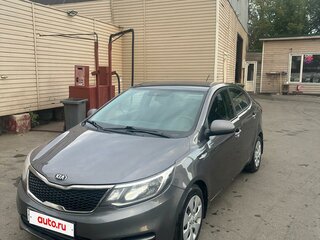 2016 Kia Rio III Рестайлинг, серый, 690000 рублей, вид 3