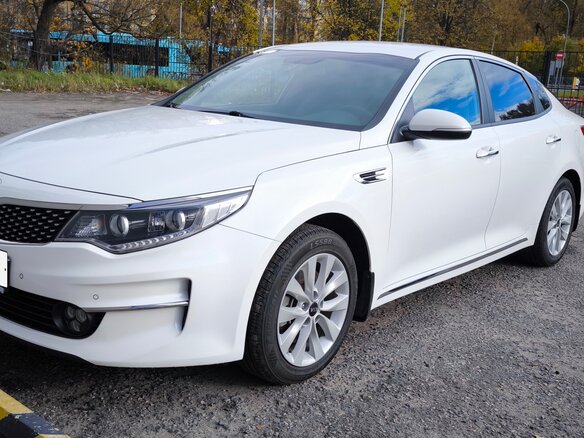 2017 Kia Optima IV, белый, 1790000 рублей