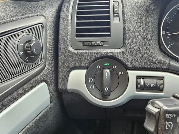 2011 Skoda Octavia II (A5) Рестайлинг, чёрный, 755000 рублей - вид 15