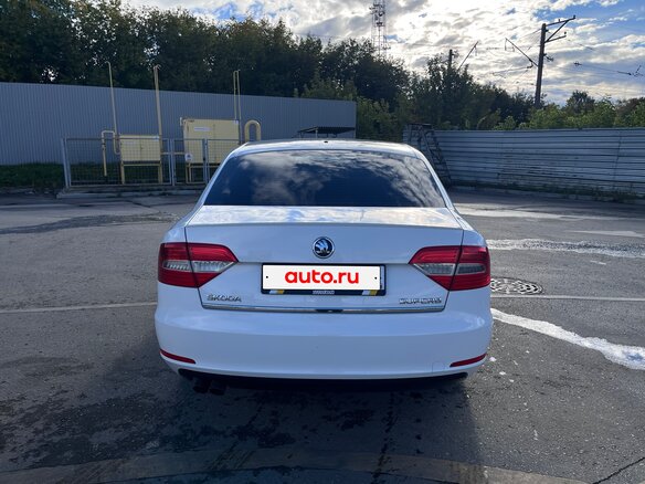 2013 Skoda Superb DSG II Рестайлинг, белый, 1150000 рублей - вид 2