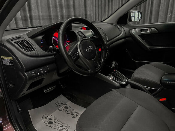 2011 Kia Cerato 6-speed II, красный - вид 5