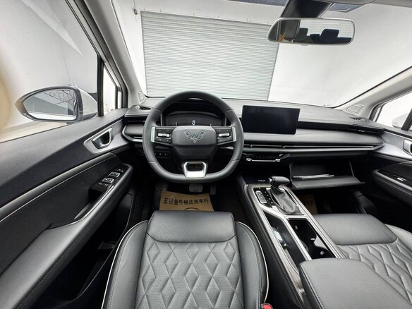 2022 Wuling Jiachen, белый, 1300000 рублей - вид 5