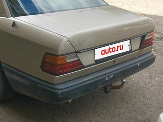 1988 Mercedes-Benz W124 230, золотистый, 96000 рублей, вид 1