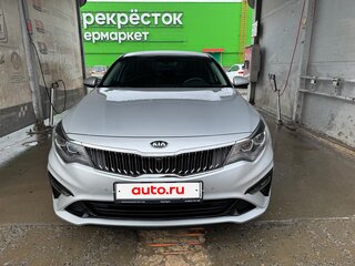 2019 Kia Optima IV Рестайлинг, серебристый, 2800000 рублей, вид 2