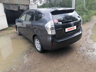 2014 Toyota Prius Alpha I (ZVW40/41), серый, 1600000 рублей, вид 4