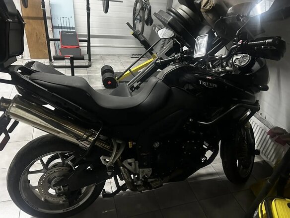 2008 Triumph Tiger 1050, чёрный, 480000 рублей - вид 1