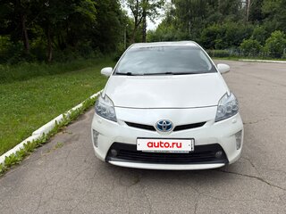 2010 Toyota Prius III (XW30), белый, 1380000 рублей, вид 1