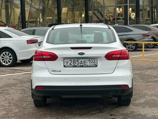 2016 Ford Focus III Рестайлинг, белый, 879000 рублей, вид 4