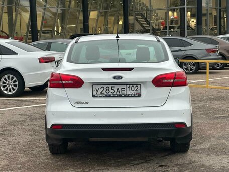 2016 Ford Focus III Рестайлинг, белый, 879000 рублей, вид 4