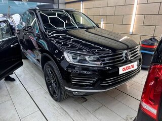 2017 Volkswagen Touareg II Рестайлинг, чёрный, 4500000 рублей, вид 4