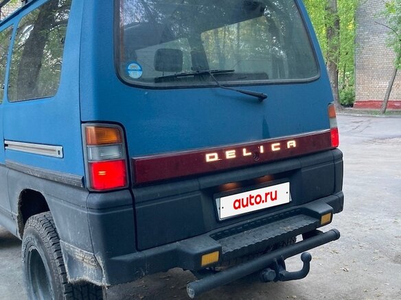 1989 Mitsubishi Delica III, синий, 600000 рублей - вид 13
