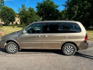 2005 Kia Carnival I Рестайлинг, бежевый, 680000 рублей, вид 5