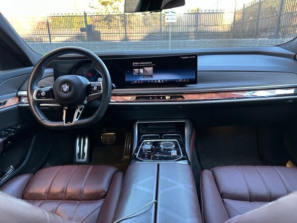 2023 BMW 7 серии 760i xDrive VII (G70), чёрный, 12500000 рублей - вид 9