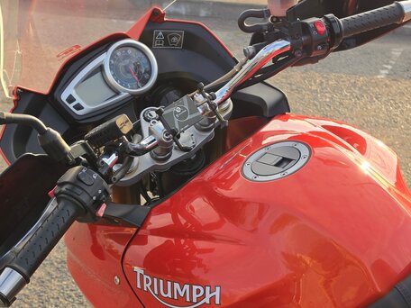 2010 Triumph Tiger 1050, оранжевый, 599000 рублей, вид 2