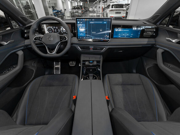 2026 Volkswagen Tiguan L Pro III (China Market), серый, 5100000 рублей - вид 7
