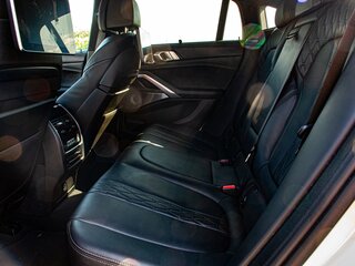 2020 BMW X6 M50i III (G06), белый, 9850000 рублей, вид 5