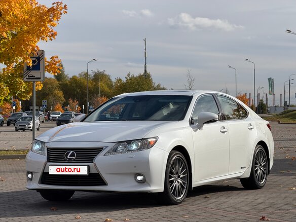 2014 Lexus ES 300h VI, белый, 2290000 рублей - вид 9