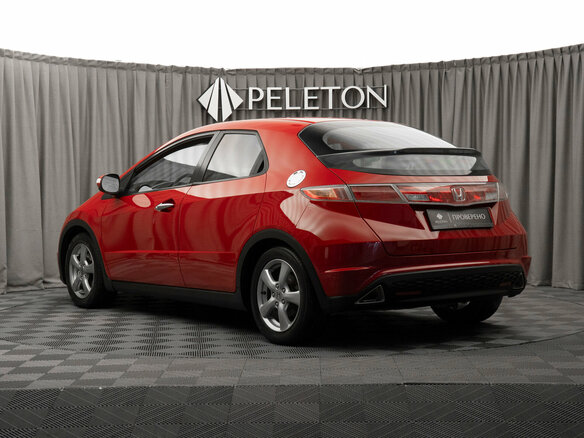 2008 Honda Civic VIII, красный, 680000 рублей - вид 3