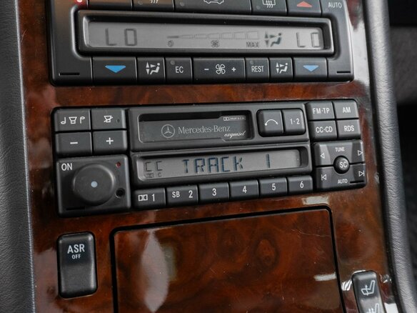 1997 Mercedes-Benz S-Класс 320 III (W140) Рестайлинг, белый, 5399000 рублей - вид 26