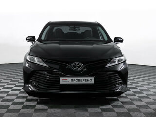 2020 Toyota Camry VIII (XV70), чёрный, 2590000 рублей, вид 2