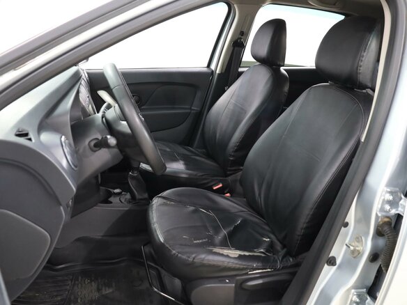 2022 Renault Logan Stepway II Рестайлинг, серебристый, 1149000 рублей - вид 9
