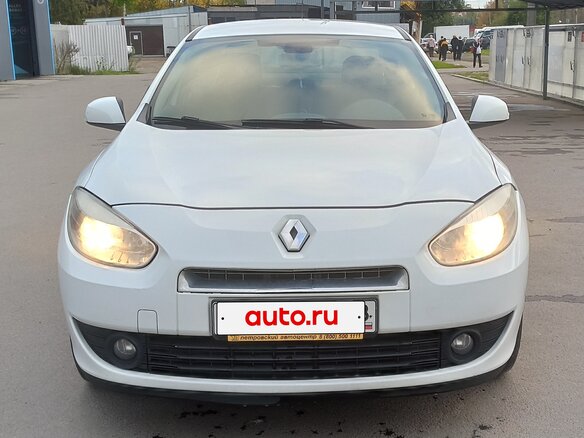 2012 Renault Fluence I, белый, 800000 рублей