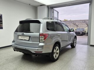 2012 Subaru Forester III Рестайлинг, серебристый, 1349000 рублей, вид 4