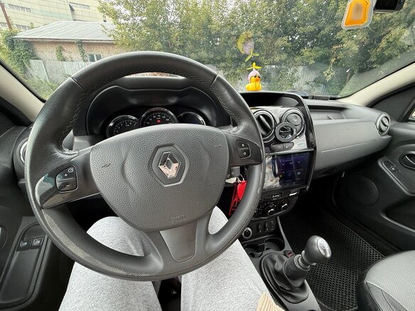 2015 Renault Duster I Рестайлинг, белый, 1150000 рублей - вид 9
