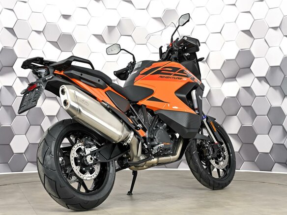 2024 KTM 1290 Super Adventure S, оранжевый, 1899000 рублей - вид 6
