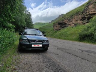 2001 Volvo V40 I Рестайлинг, зелёный, 370000 рублей, вид 1
