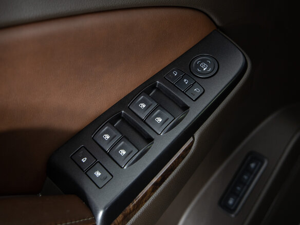 2015 Chevrolet Tahoe IV, чёрный, 2999000 рублей - вид 19