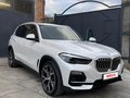 2020 BMW X5 25d IV (G05/G18), белый, 4900000 рублей - вид 1