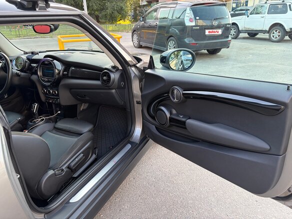 2019 Mini Hatch Cooper S III (F55/F56) Рестайлинг, серебристый, 2299000 рублей - вид 18