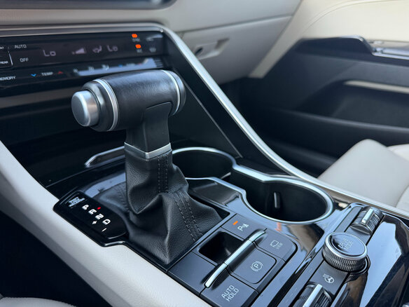 2020 Kia K5 III, чёрный, 2220000 рублей - вид 13