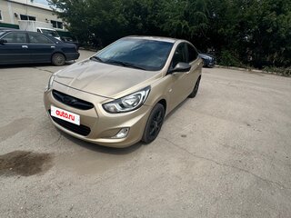 2014 Hyundai Solaris I, бежевый, 630000 рублей, вид 2
