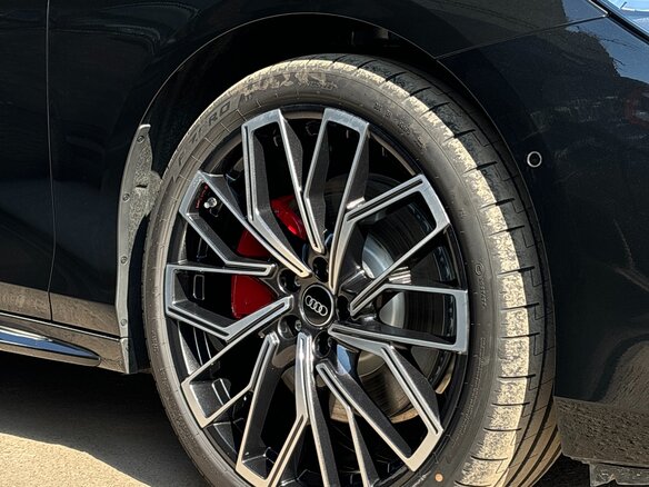2026 Audi A6 L VI (C9), чёрный - вид 12