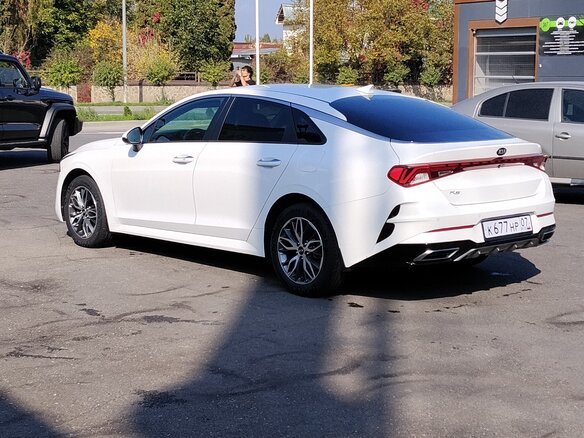 2021 Kia K5 III, белый, 2350000 рублей - вид 4