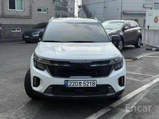2023 Kia Seltos I, белый, 2120200 рублей, вид 2