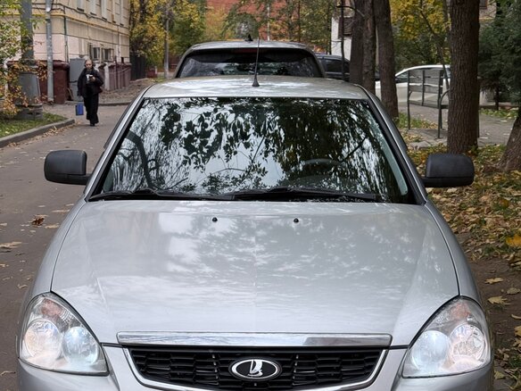 2014 Lada (ВАЗ) Priora I Рестайлинг, серебристый, 700000 рублей